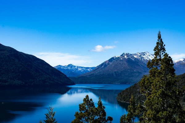 Quels sont les conseils pour une randonnée dans les montagnes de Hokkaido, Japon?